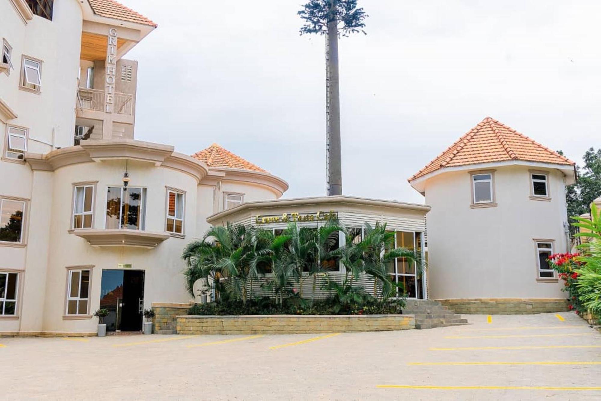 Grik Hotel - Entebbe Extérieur photo