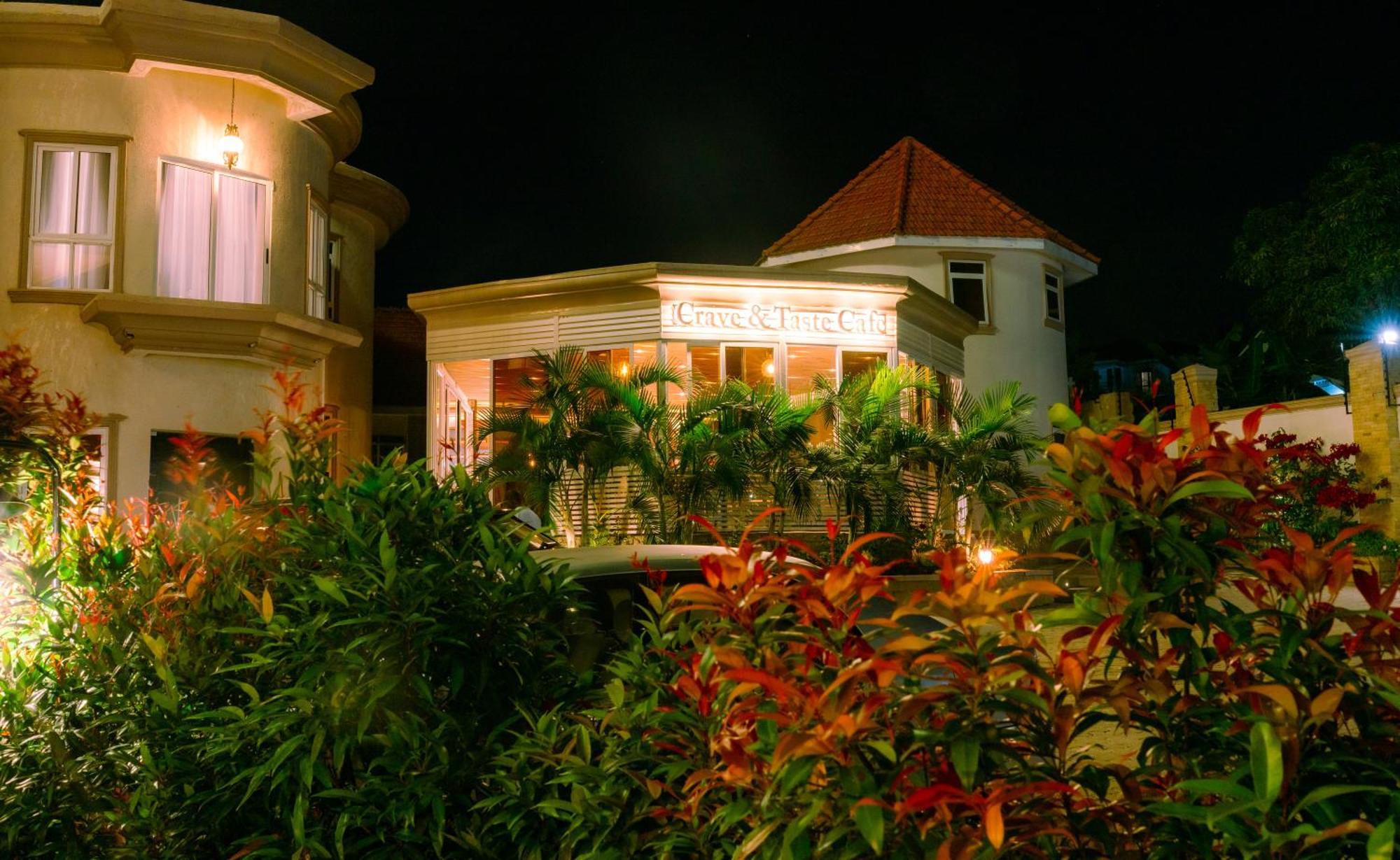 Grik Hotel - Entebbe Extérieur photo