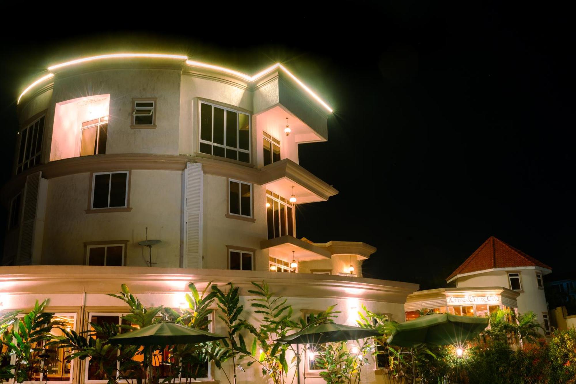 Grik Hotel - Entebbe Extérieur photo